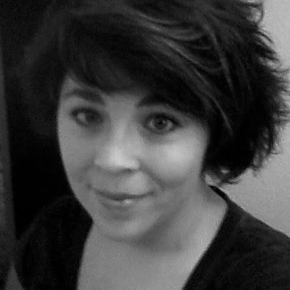 Meet your Posher, Jennifer - Picture 1 of 1